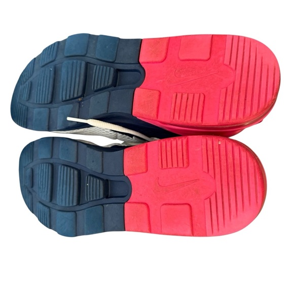 Nike Womens Air Max Motion 2 CI6515-100 White Running Shoes Sneakers Size 10 - Picture 3 of 7